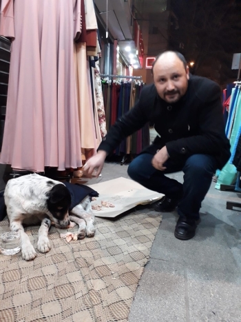 (Özel) İstanbul’Da Esnaftan Yürekleri Isıtan Görüntü
