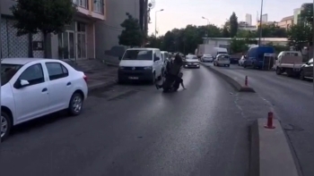 (Özel) İstanbul’Da Motosikletli Magandaların Tek Teker Kazaları Kamerada
