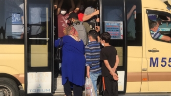 (Özel) Minibüslerde Tıka Basa Yolculuk Devam Ediyor
