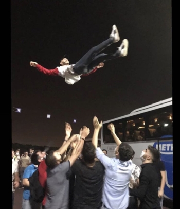 (Özel) Sağlık Bakanı Koca’Nın Açıklamasına Rağmen İstanbul’Da Dehşete Düşüren Görüntüler
