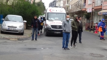 (Özel) Yangın Nedeniyle Evinde Mahsur Kalan Yaşlı Adamı İtfaiye Kurtardı
