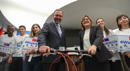 BAKAN KASAPOĞLU: “BUNDAN SONRA TESİSTEN ÇOK İNSANA YATIRIM YAPACAĞIZ”