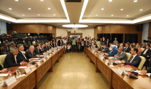 Bakan Selçuk, Kamu İşveren Heyeti Adına Hükümetin Zam Teklifini Açıkladı