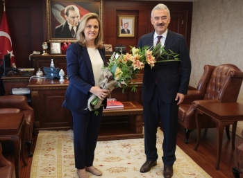 Başkan Akdurak’Tan Vali Ayyıldız’A Veda Ziyareti
