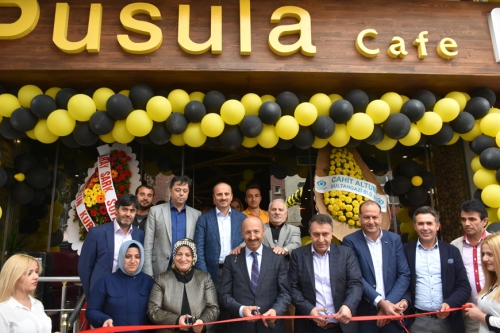 Başkan Altunay "Pusula Cafe" Açılışını Yaptı