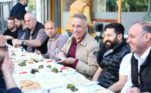 Başkan Dursun Esnafla Kahvaltı Sofrasında