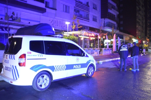 Beylikdüzü’nde eğlence mekanı sahibi ve arkadaşı kurşun yağmuruna tutuldu