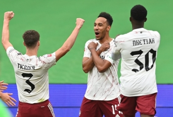 Community Shield Şampiyonu Arsenal
