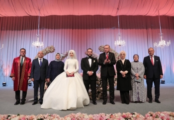Cumhurbaşkanı Erdoğan, Bakan Turhan’In Oğlunun Nikah Şahidi Oldu
