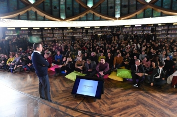 Cüneyt Özdemir’Den Takipçi Sayısı Esprisi: “Ben Türkiye’Nin Kim Kardashian’Iyım”
