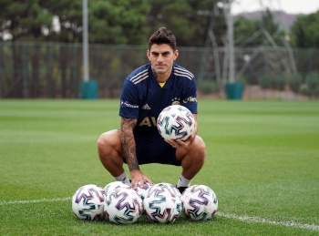 Diego Perotti: "Fenerbahçe Tarihinde Birçok Başarılara Sahip"
