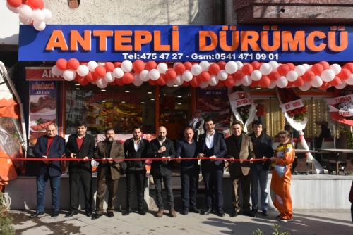DÜRÜM'ÜN YENİ TADI ANTEPLİ DÜRÜM SULTANGAZİ'DE AÇILDI