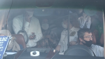 Esenyurt’Ta Balık İstifi Yolcu Taşıyan Minibüs Sürücüsünden Gazetecilere Tepki
