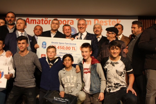Eyüpsultan Belediyesinden amatör spor kulüplerine yardım