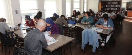 Gaziosmanpaşa Halk Kütüphanesine Gençlerden Yoğun İlgi