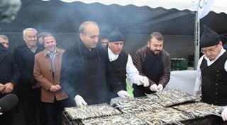 Hamsi Festivali'nde 3 Ton Hamsi Dağıtıldı