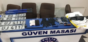 Hırsızlar Korona Dinlemedi, İş Yerlerine Dadandı
