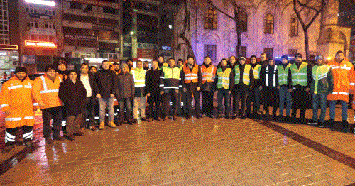 İBB Yerinde Çözüm Ekibi Gaziosmanpaşa`da Devam Eden Çalışmaları İnceledi