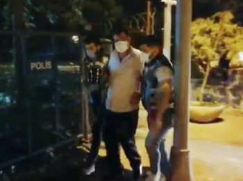 İstanbul’Da Değnekçilik Yapan Bir Kişi Yakalandı
