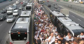 İstanbul'da Yaşayanların Çok İyi Bildiği Hayatı Zindana Çeviren 19 Eziyetli Durum
