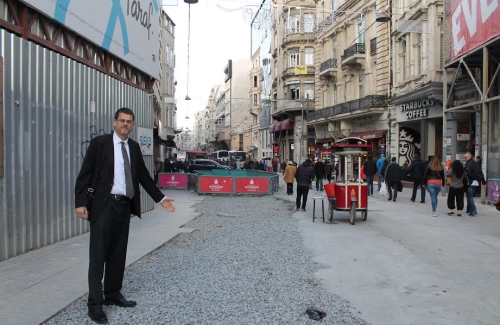 İstiklal Caddesi Köstebek Yuvasına Döndü!