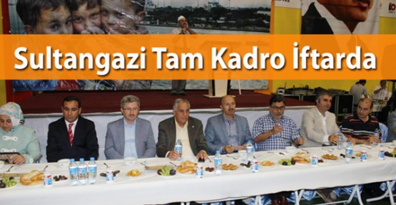 Sultangazi Ak Parti Tam Kadro İftarda