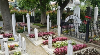 Oruçbaba Türbesi Korona Virüs Tedbirleri Kapsamında Ziyarete Kapatıldı
