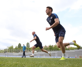 Osmanlıspor Günü Çift İdmanla Tamamladı
