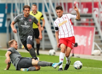 Regensburg 90’Da Yıkıldı
