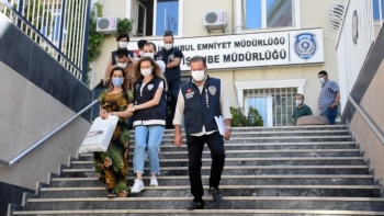 Sahte Altın Dolandırıcılarına Polisten Suçüstü
