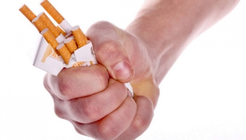 Sigarayı 60'ında bırakmak bile ömrü uzatıyor