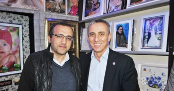 Şirin Ünal Sultangazi’de esnafı ziyaret etti.