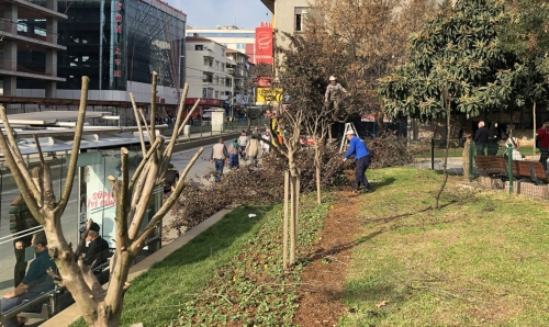 Sultangazi Belediyesi'nden Yeşil Alanlara Bakım