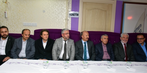 Sultangazi Sinoplular Derneği Aşure programı düzenledi.