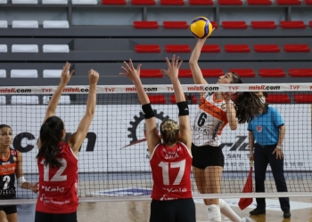 Sultanlar Ligi: Çan Gençlik Kalespor: 0 - Eczacıbaşı Vitra: 3
