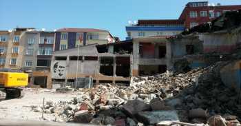 TARİHİ OKUL YENİLENİYOR!