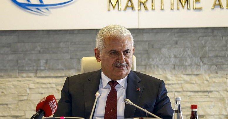 'Bize düşen görev çukurları kapatıp, en güzel yolları yeniden yapmaktır'