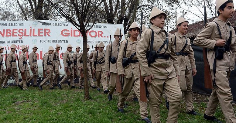 'Onbeşliler' Çanakkale yolunda