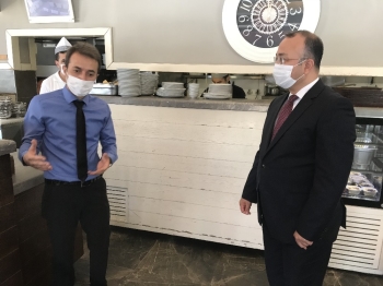 (Özel) Büyükçekmece’De Korona Virüs Denetiminde Kafe Tuvaletinde Dikkat Çeken Yazı
