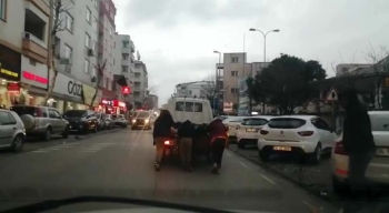 (Özel) Çocukların Trafikte Ölümle Oyunu Kamerada
