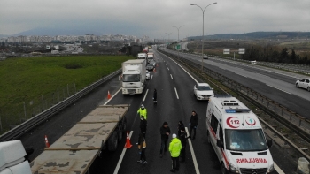 (Özel) Otomobiliyle Seyahat Eden 76 Yaşındaki Adamdan İlginç Savunma: “Parkta Oturmuyorum, Sokağa Çıkmıyorum. Ben Şehirlerarası Evime Gidiyorum”
