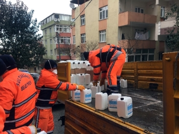 (Özel) Sultangazi’De Sahte Dezenfektan Operasyonu: 8 Gözaltı
