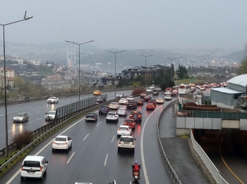 15 Temmuz Şehitler Köprüsü’Ndeki Trafik Alışılan Görüntülerine Döndü
