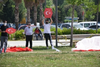 20 Yaş Altı Sokağa Çıkma İzni Başladı
