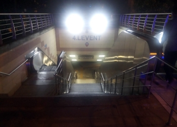 4. Levent Metro İstasyonunda Bir Kadın Kendini Raylara Attı
