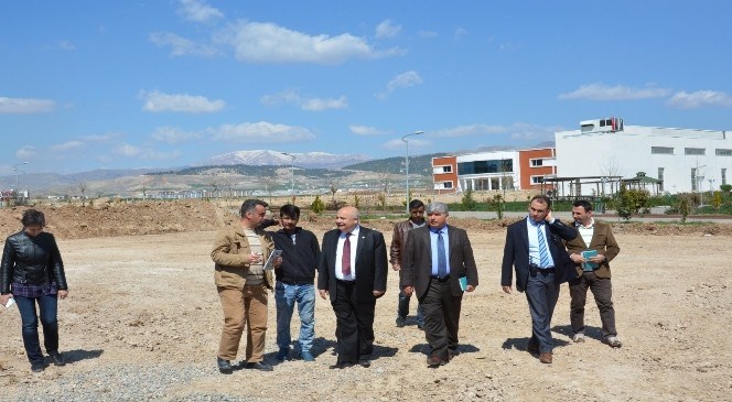 Adıyaman  Üniversitesi'nde  Yeni  Kapalı  Sahasının  İnşaatı  Başladı