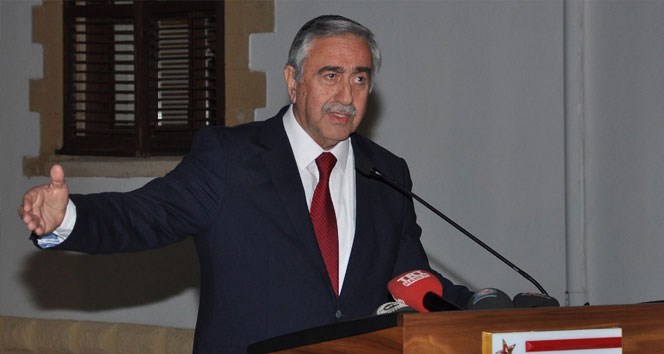 Akıncı: 'Sahile vuran küçük bedenler yüreğimizi acıtıyor'