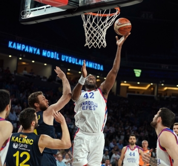 Anadolu Efes, Bryant Dunston’In Sözleşmesini Uzattı
