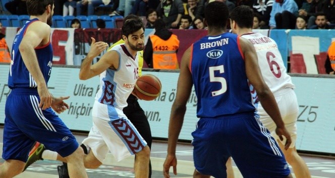 Anadolu Efes, Trabzonspor'u uzatmada yendi!