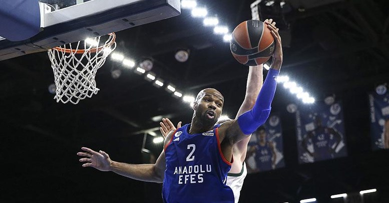 Anadolu Efes prestij için sahada